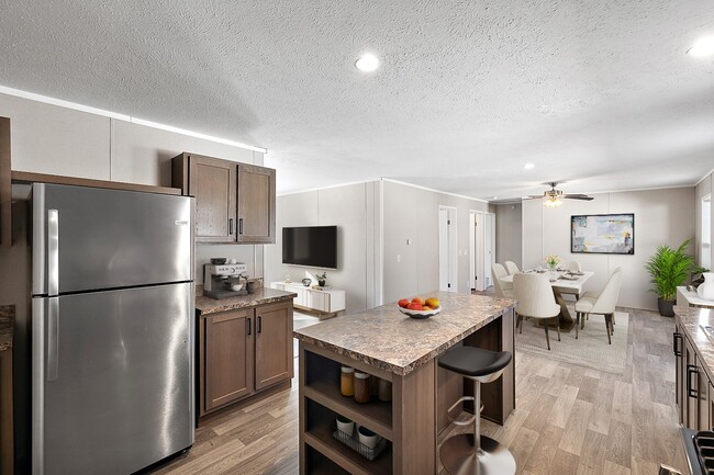 Photo - 687 Elmdale Ln