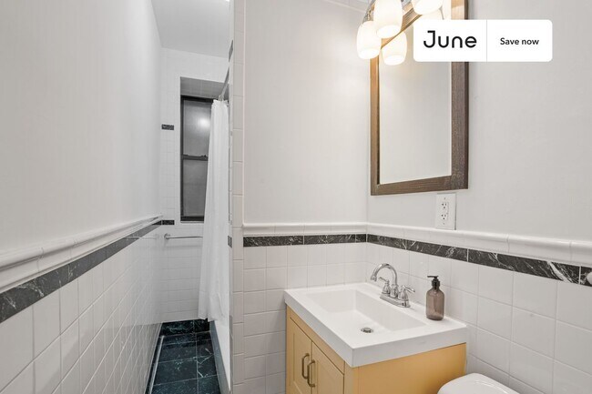 Photo - 301 St Nicholas Ave