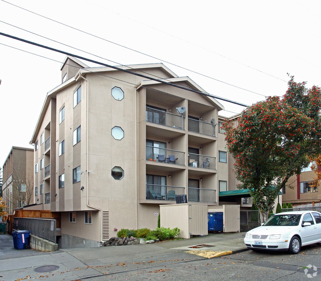 Ivy House Apartments - Ivy House Apartments