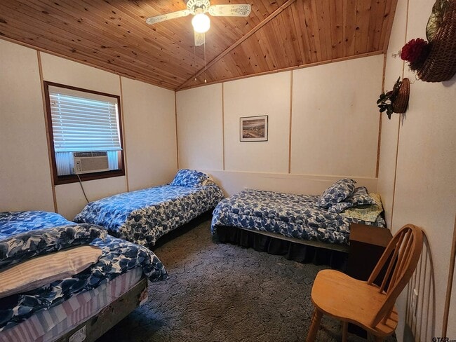 Photo - 845B CR 1987