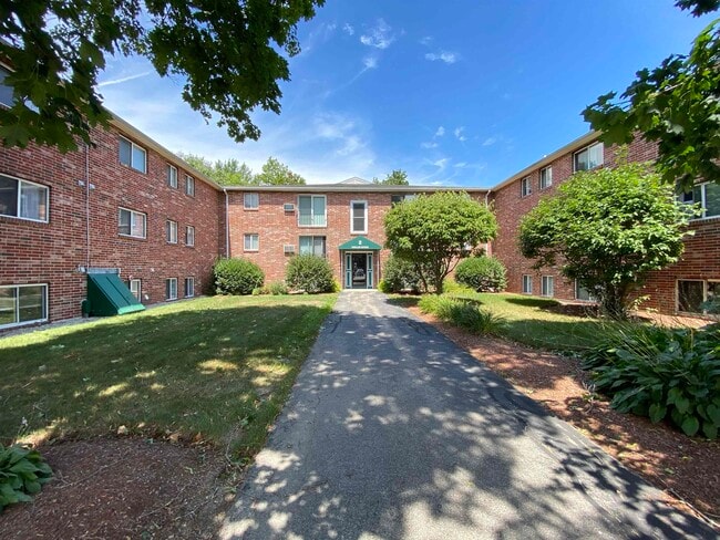 Photo - 93 West St Unit 14