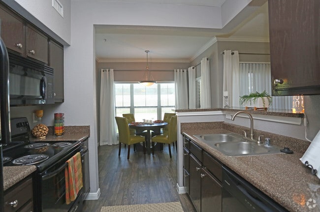 1br, 1ba_Kitchen_847 sf
