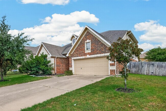 3327 Fairmont Hills Ln