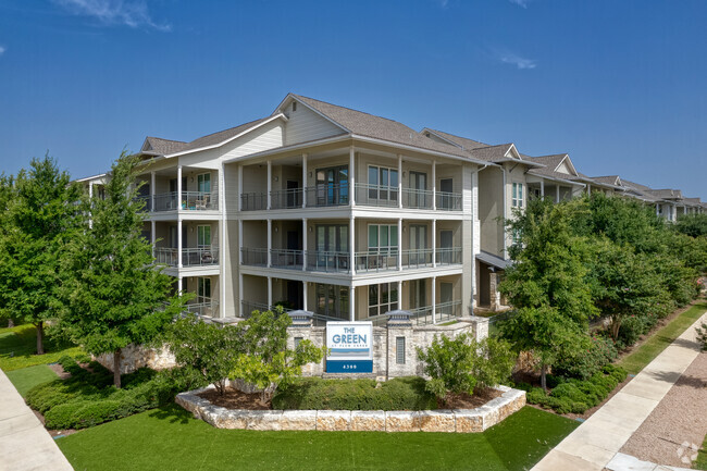 The Green at Plum Creek - The Green at Plum Creek Apartments