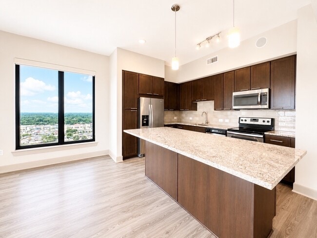 Photo - 9787 Katy Fwy Unit 1502
