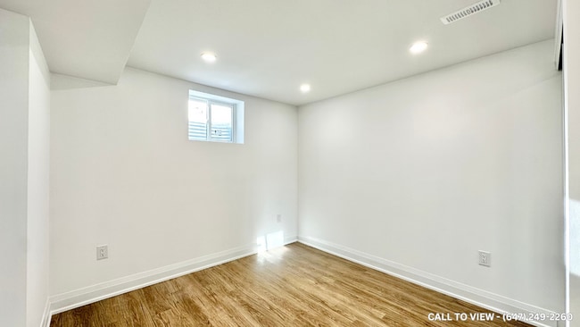Photo - 1558 Somergrove Cres