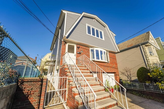 Photo - 79 Hoyt St Unit 2