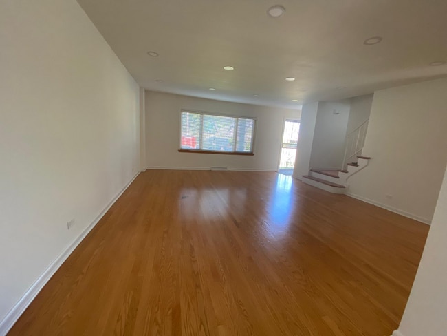 Photo - 6753 N Drake Ave