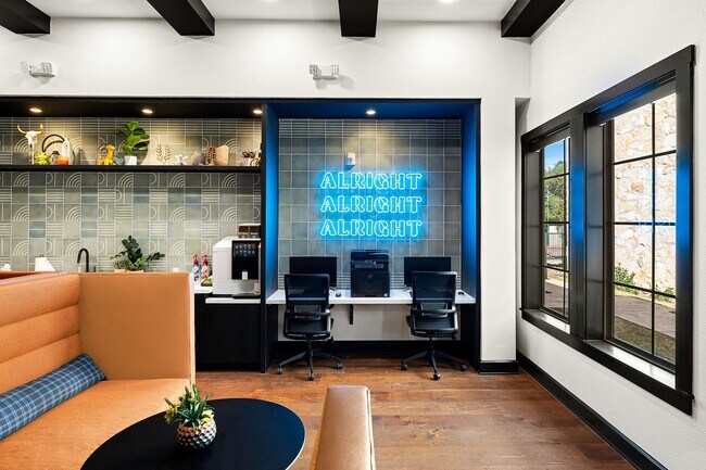 Centro de negocios con computadoras e impresoras inalámbricas - Bexley at Lakeline