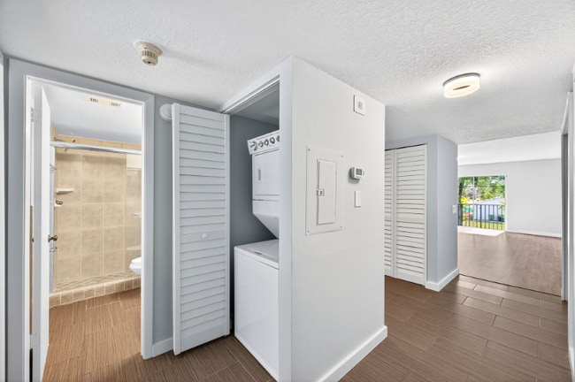 Photo - 201 S Arrawana Ave