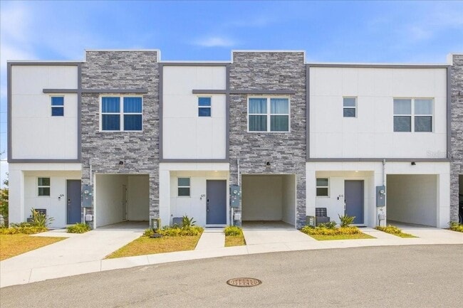 Building Photo - 620 Trikomo Dr