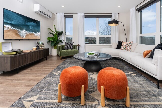 Photo - Eastline Central