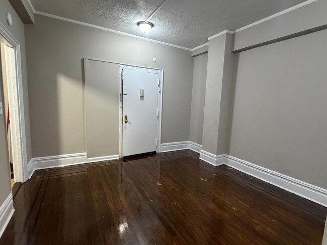 Photo - 157 S Harrison St Unidad #0903