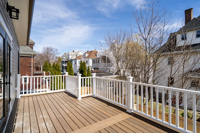 Photo - 87 Thorndike St Unit 2