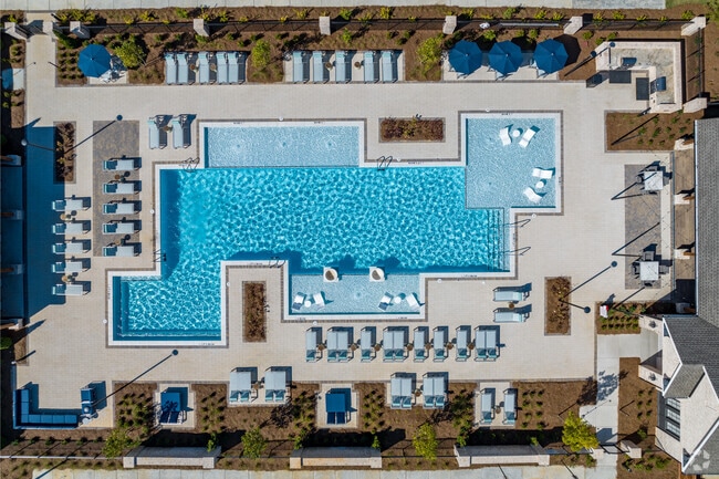 Photo - Heights at Millcroft