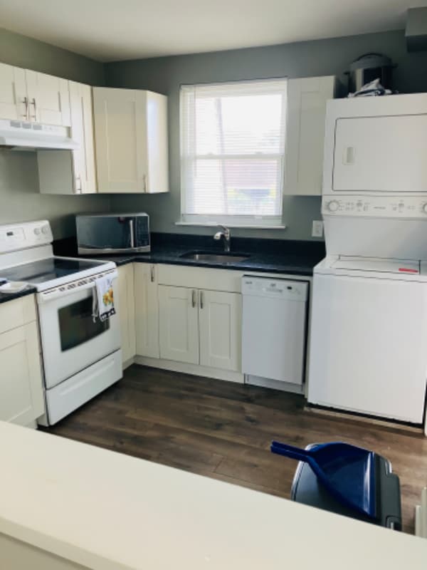 Building Photo - 26 Florence Tollgate