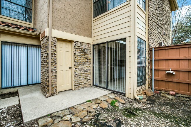 Photo - 2621 Piedras Dr Unit 1