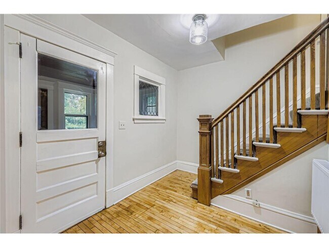 Photo - 2939 Russell Ave N