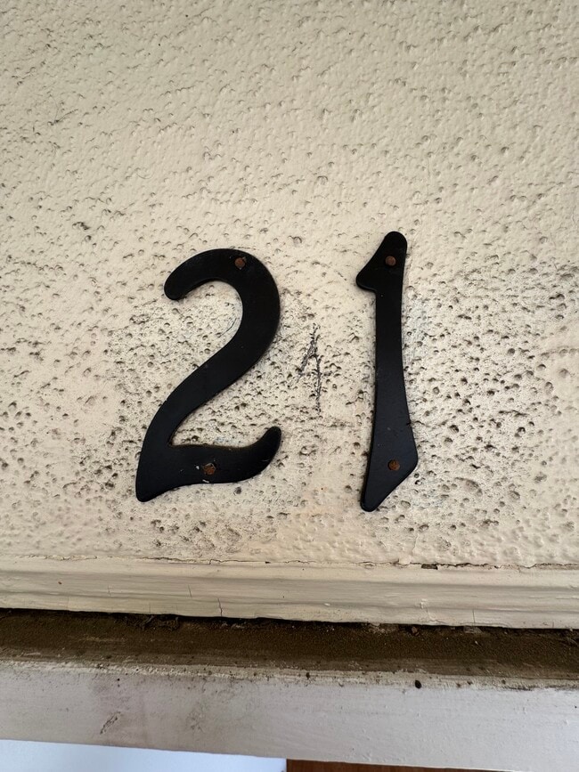 Photo - 1635 N Hobart Blvd