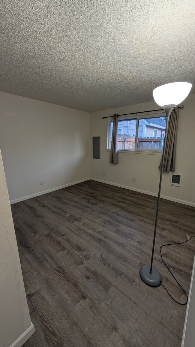 Photo - 2914 R St