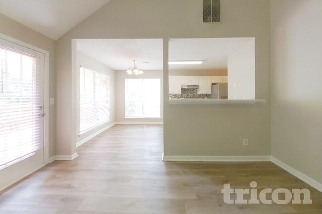 Photo - 4050 Monarch Dr