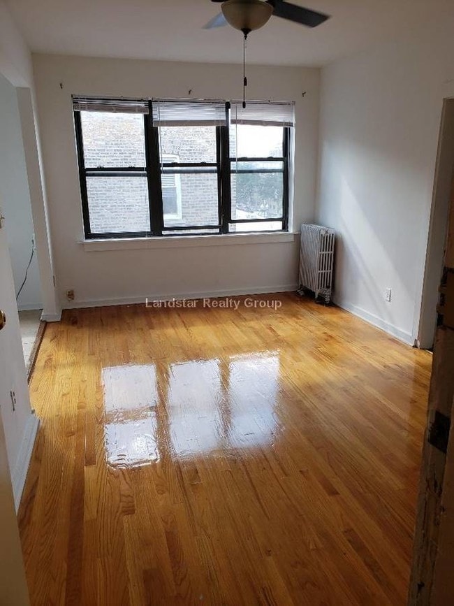 Photo - 4350 N Ashland Ave