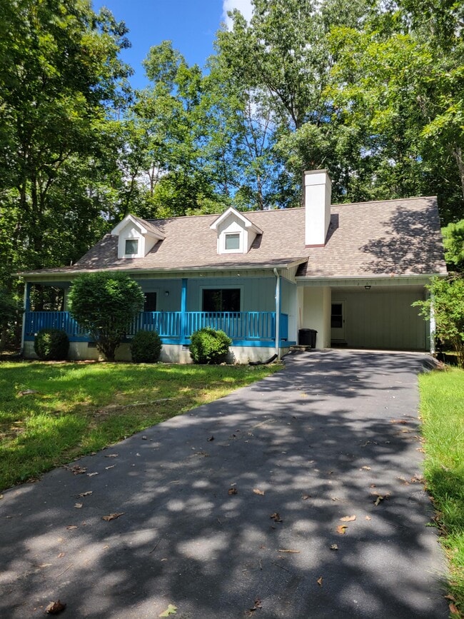 Building Photo - 261 St George Dr Rental