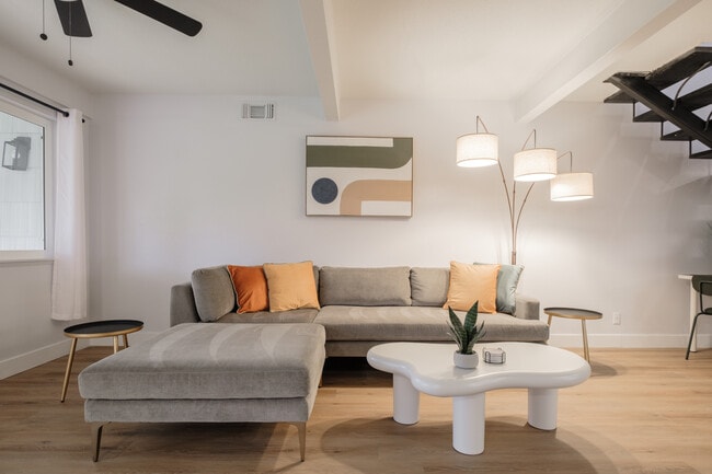 Photo - 7971 Hanford Way