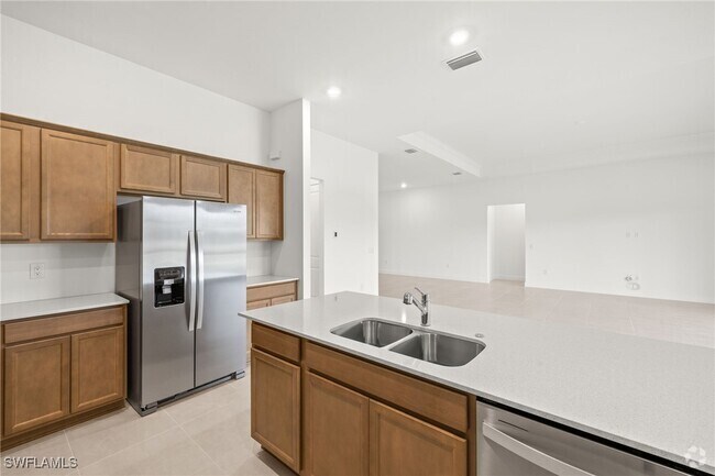 Building Photo - 25637 Shoreline Gaze Dr Rental