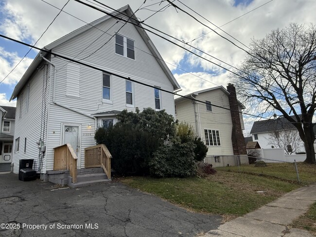 Photo - 2204 Golden Ave