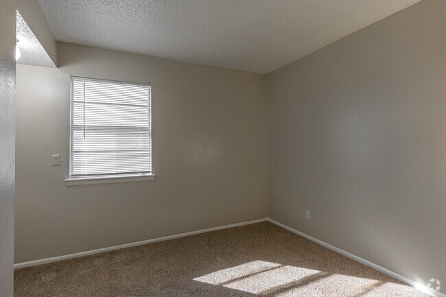 2BR, 1BA - 552SF - Primary Bedroom