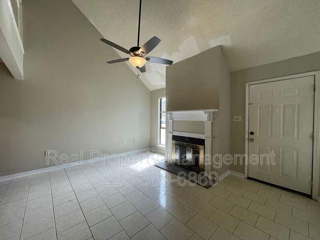 Photo - 8152 Baringer Rd