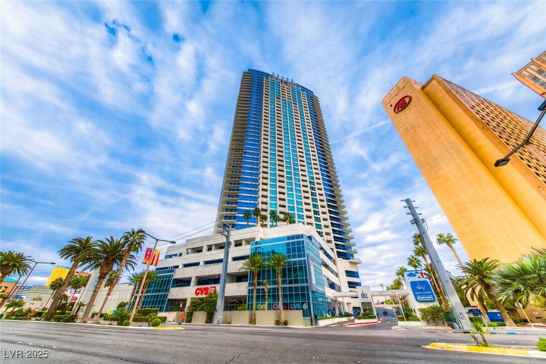 Photo - 2700 S Las Vegas Blvd Unidad 2010 Rental