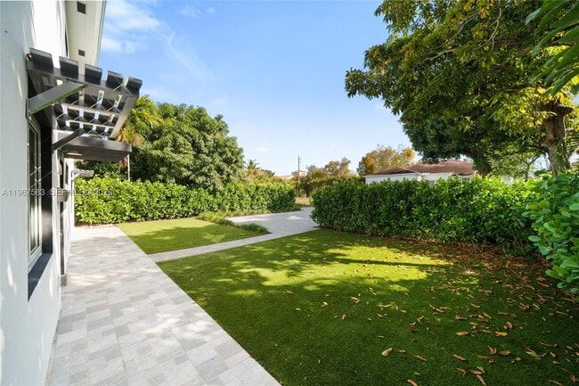 Photo - 1117 SW 13th St Unit R