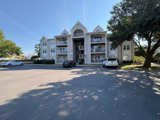 Photo - LARGE 2ND FLOOR CONDO