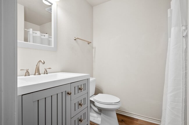 Photo - 113 Gillespie Ln