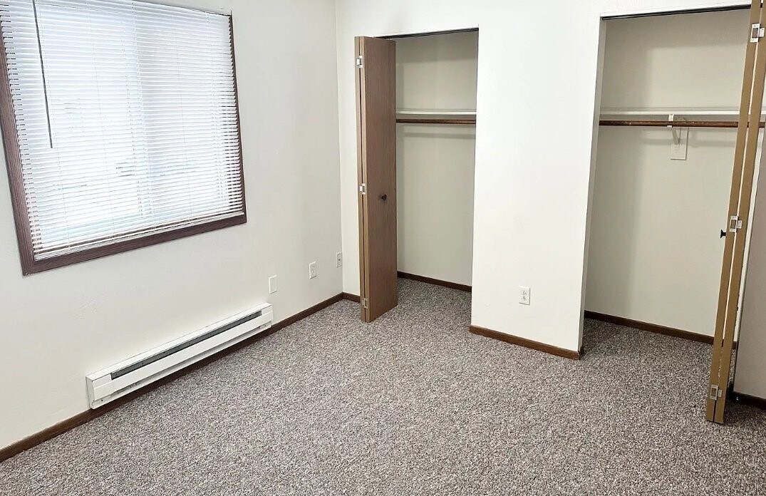 Photo - 902-905 N 14th St