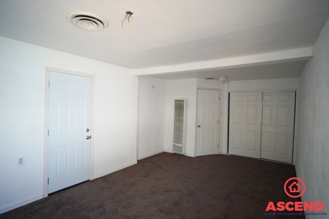 Photo - 214 E Belle Ave Unidad A