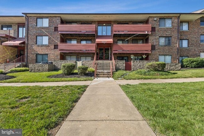 Photo - 6437 Richmond Hwy Unidad 203