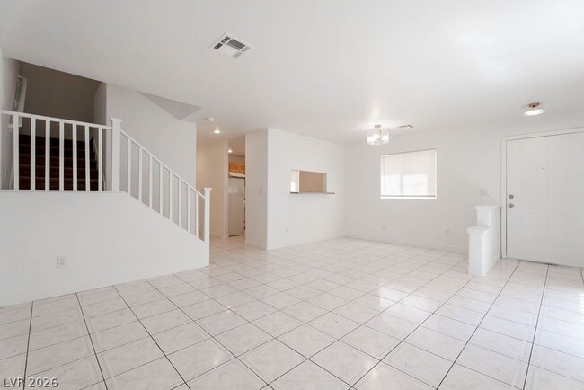 Photo - 2095 Betty Davis St