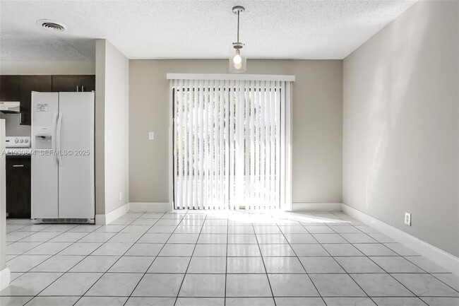 Photo - 707 SW 74th Ave