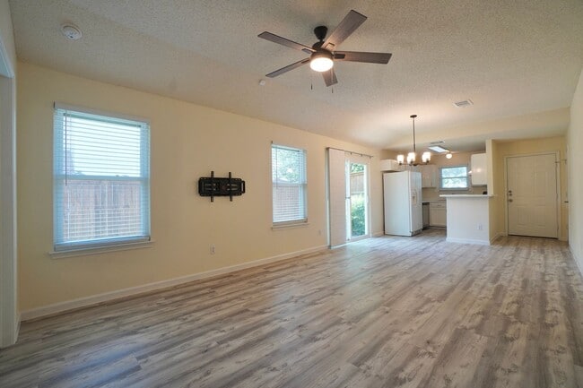 Photo - 13102 Staton Dr