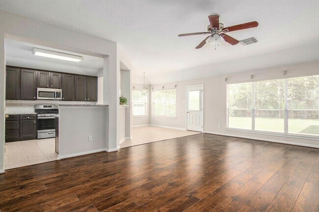 Photo - 5231 Summerside Dr