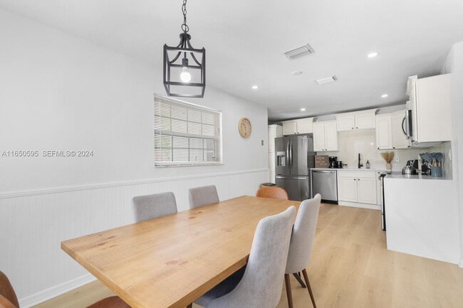 Photo - 3255 Florida Blvd