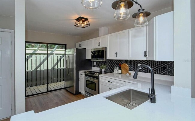 Photo - 5603 Summerside Ln Unit 44A