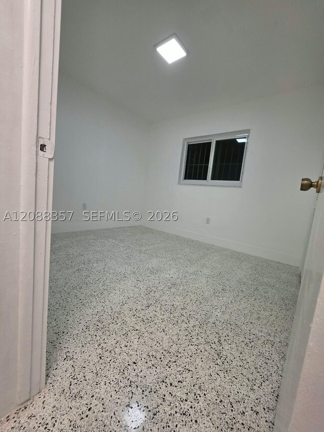 822 SW 6th St Unit 1
