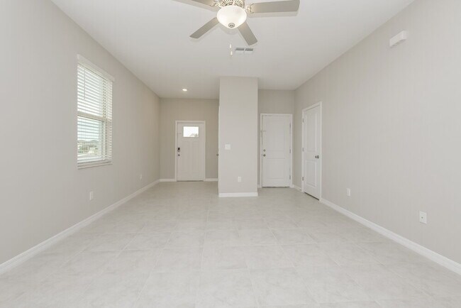 Photo - 2162 Azure Vw Wy