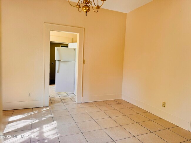 Photo - 1617 E 14th St