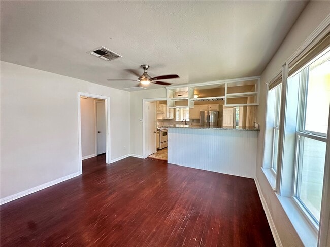 Photo - 5222 Avenue O