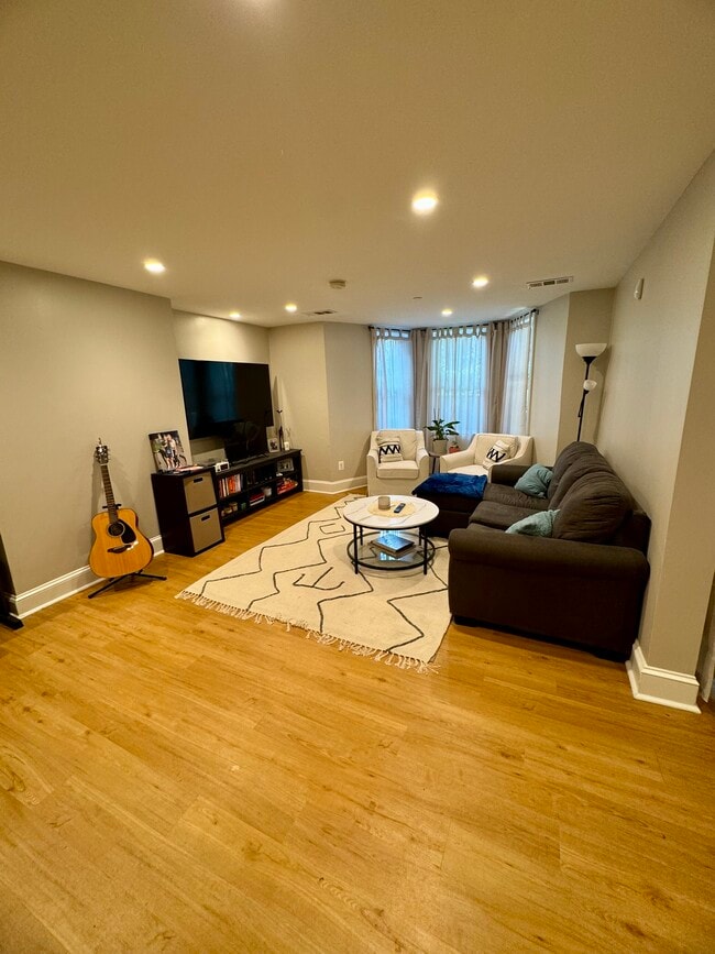 Photo - 1318 T St NW